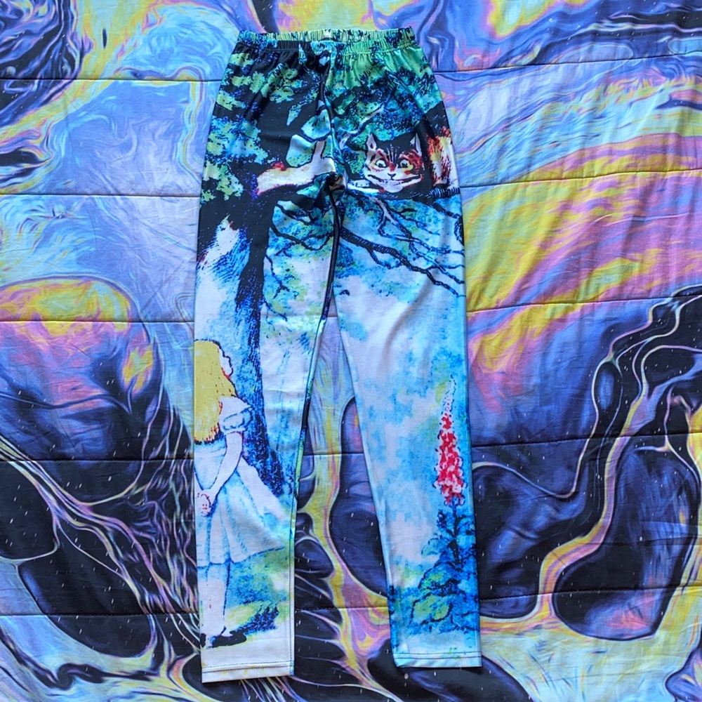 Alice in Wonderland leggings